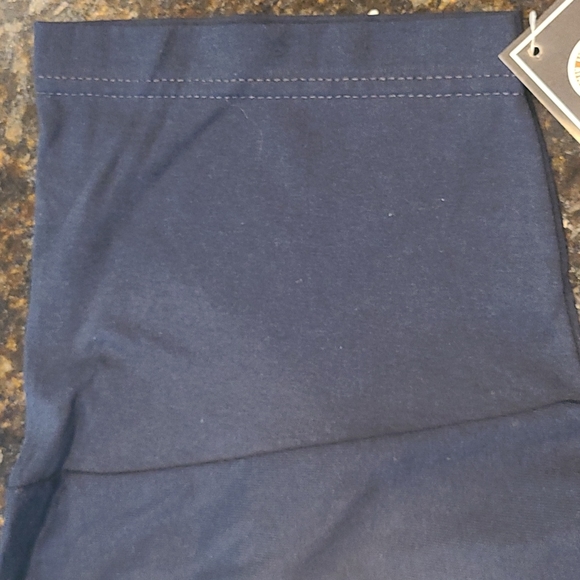 Univ of Michigan Wolverines T-shirt - Picture 4 of 4